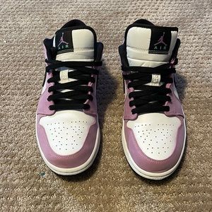 Nike Air Jordan 1 Low Size 10 Light Purple Color